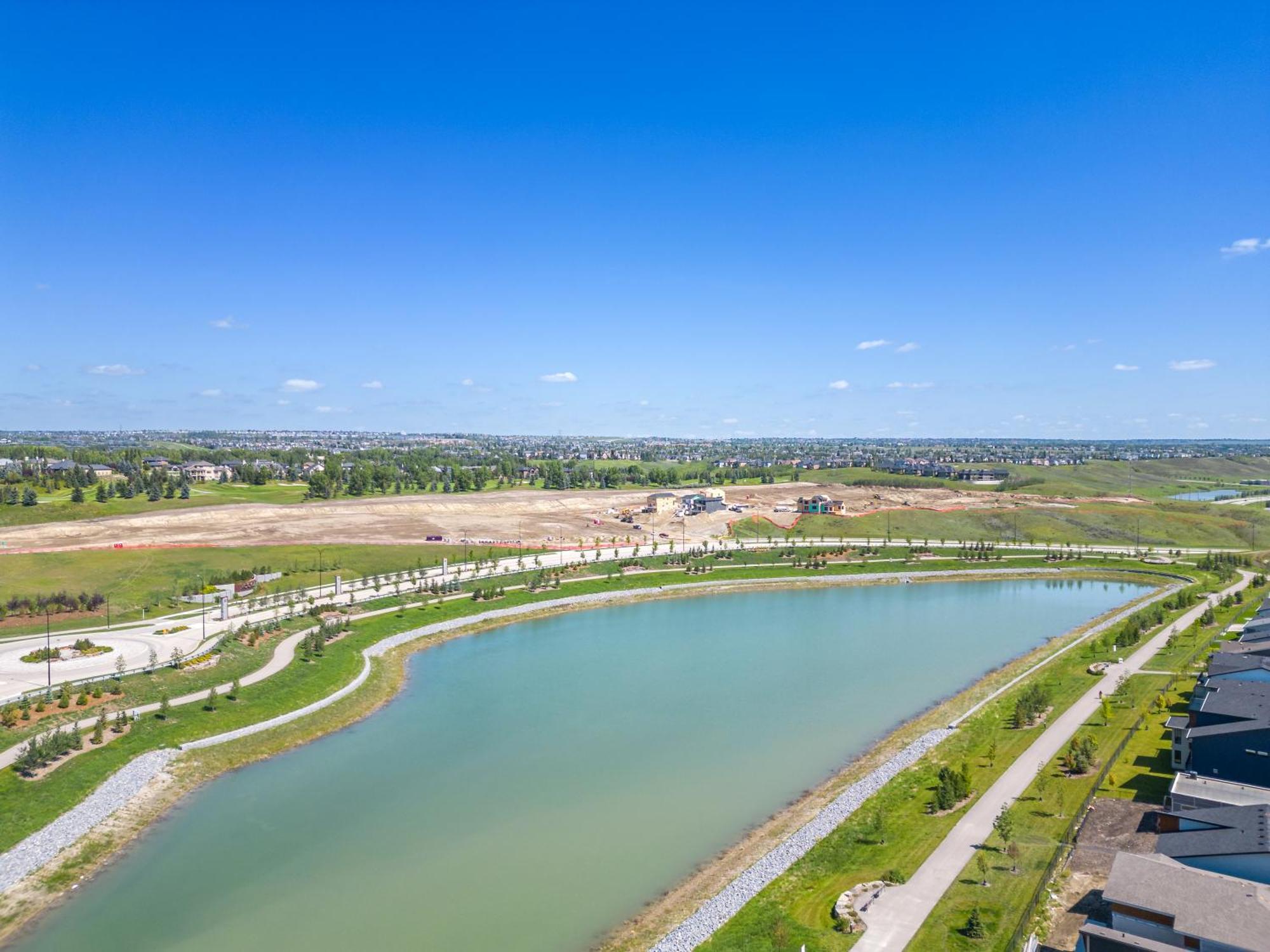 Апартаменти Cozy Rockland Park Unit+Parking Калґарі Екстер'єр фото